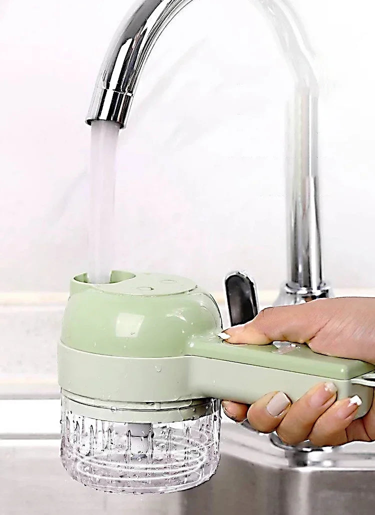 Ensemble de 4 coupe-légumes électriques sans fil portables : presse-ail, hachoir à viande, éplucheur et trancheuse.